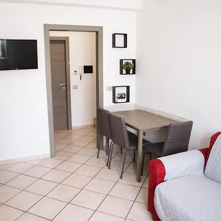 Con Parcheggio Gratuito Vicino Rho Fiera E Milano Madonnina House Lejlighed Bollate