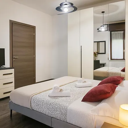 Con Parcheggio Gratuito Vicino Rho Fiera E Milano Madonnina House Lejlighed